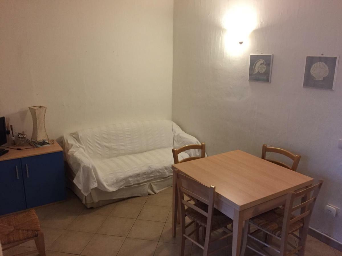 Casa Vacanza A Porto Istana Мурта Мария Екстериор снимка